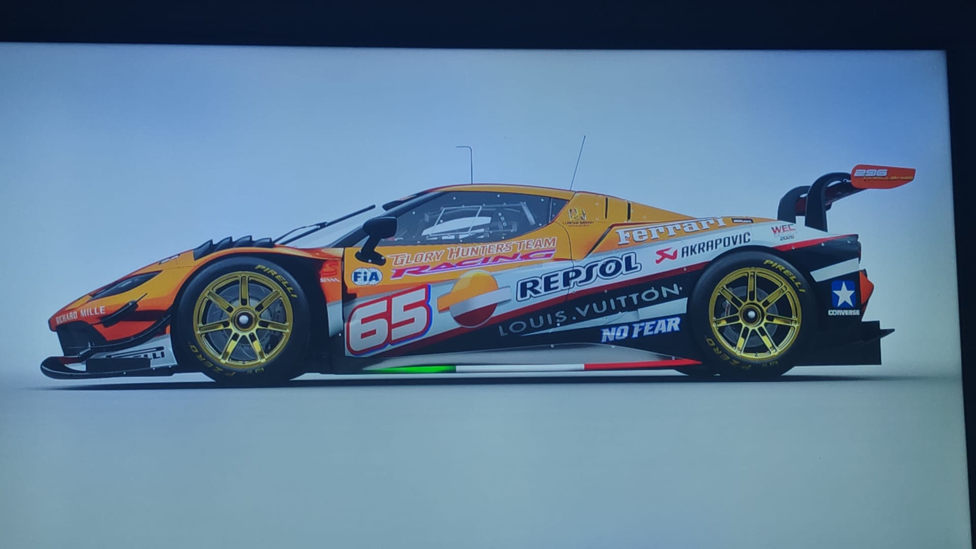 Ferrari 296 GT3 #65 — Profilo